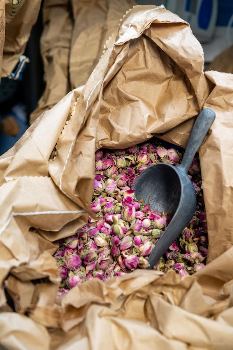 files/rose-petals-dried-bcorp-organic-ingredients-made-for-life-organics.jpg